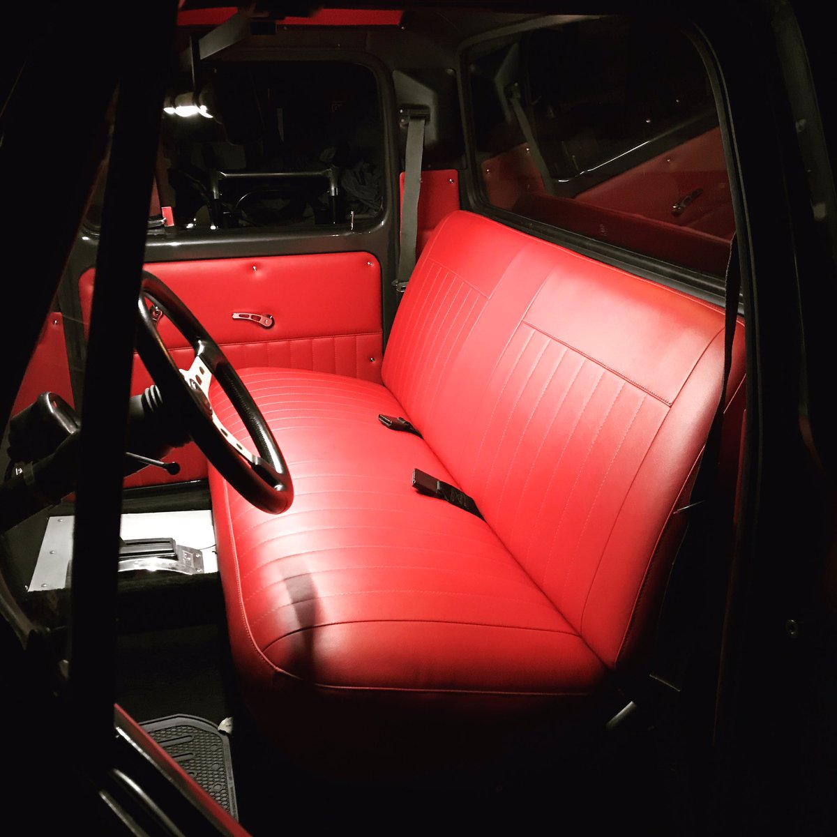 autoprointerior's tweet photo. Ford interior we put together for a happy customer #autoprointeriors #custom #driver #lipstickred #traditional #pleats #designsewdeliver https://t.co/ZdU6Pmih3w