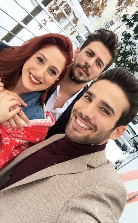 MuratHayat_'s tweet photo. #AşkLaftanAnlamaz #Emre #Duruk #Tuval 😍😘💋 https://t.co/z6lM5FoV3F