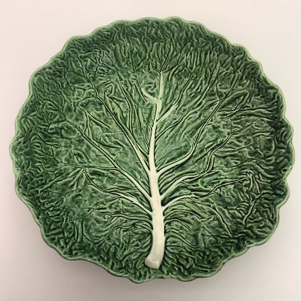 lilyworcester91's tweet photo. My favourite new bowl from @maisonnumen #lettuceware #interiors #homeware #china https://t.co/rmvuO0QUxu