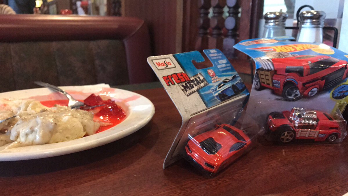 hiltzvictor36's tweet photo. Having breakfast with my Son &amp; a very nice lady &amp; her husband gave my son two hot-wheels. Made my day. #Bigboyrestaurant #iphonedepthoffield https://t.co/t5VqWJNlCl