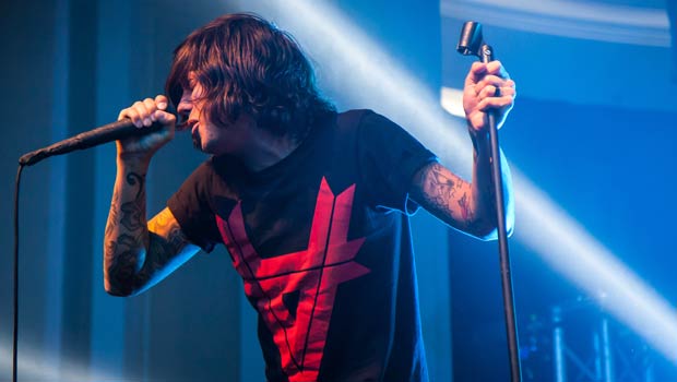 longwaychadwick's tweet image. I see passion #SleepingWithSirens #BestUndergroundAlt #iHeartAwards