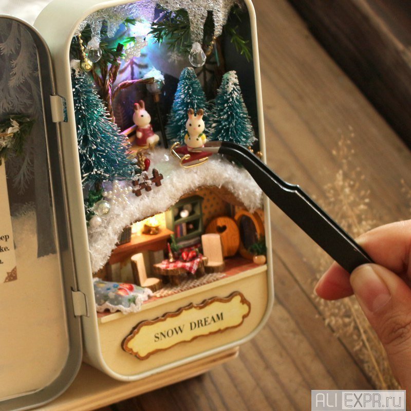 AliExpr's tweet image. Миниатюры в шкатулке aliexpr.ru/diy-model-kits…