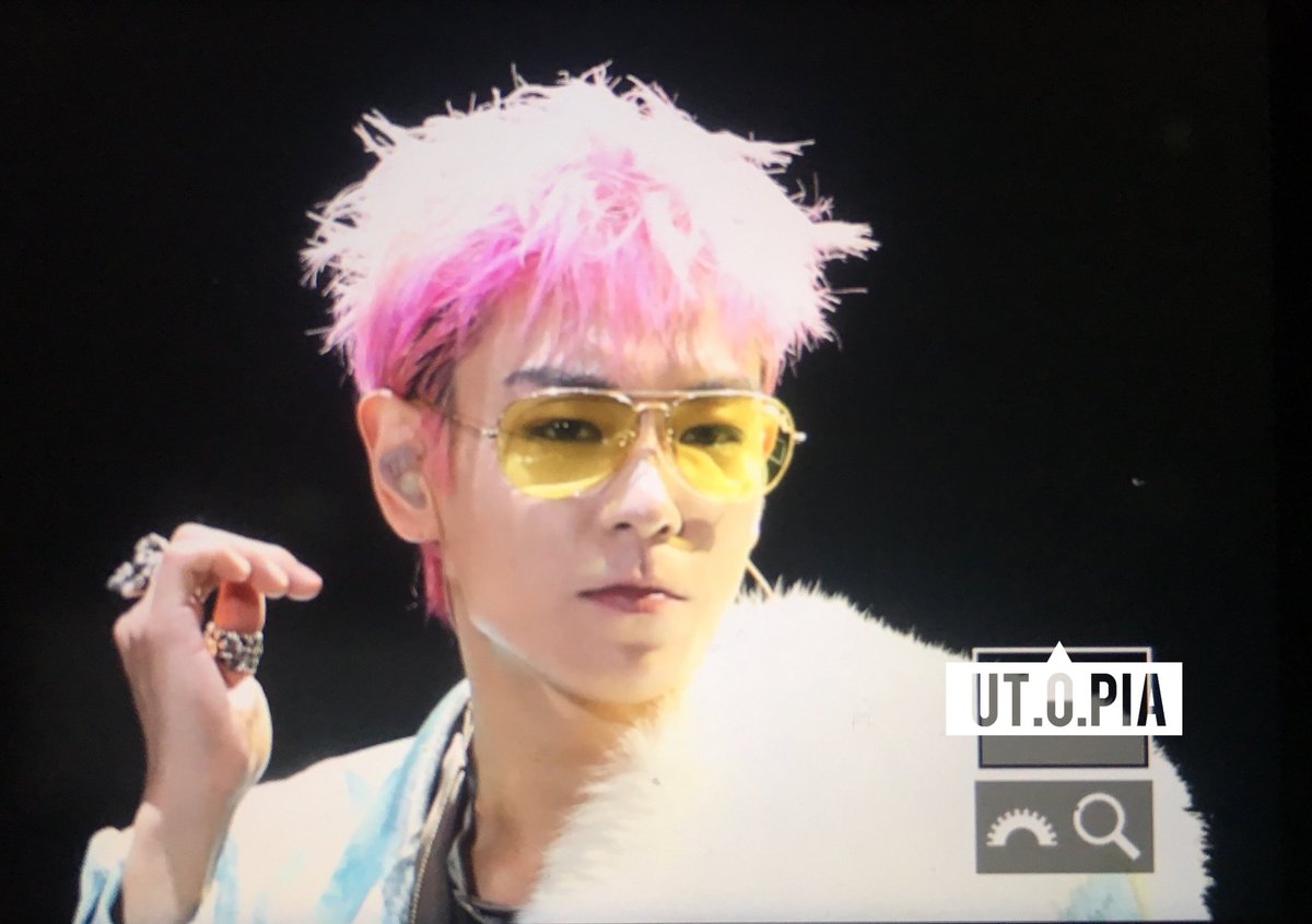 utopia_871104's tweet photo. 17.01.08 0.TO.10 Final SEOUL.

무슨 말이 필요하겠어요😣
그냥 완벽한 마스터피스 

#탑 #TOP #최승현 #UTOP https://t.co/bG6Dcm9Sei