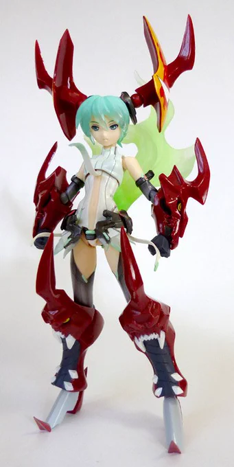 3年前に組み替えた物ですが、天元突破初音ミク。双頭竜モードに変形だ! #figma #リボルテック 