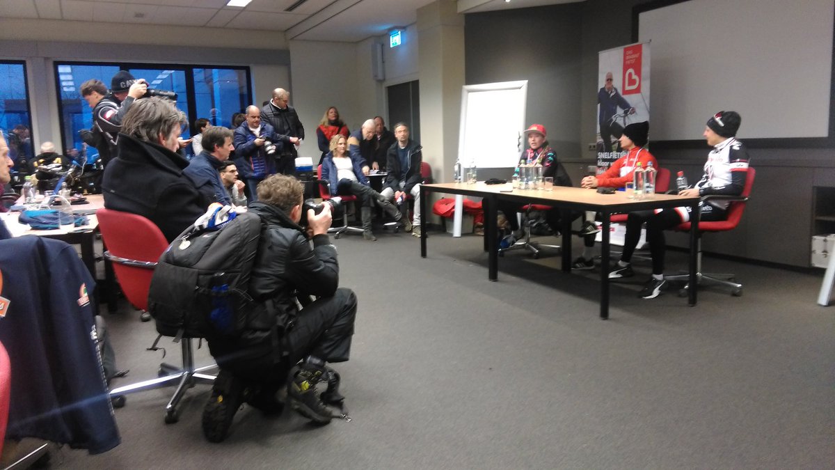 De persconferentie met drie medaille winnaars bij de vrouwen