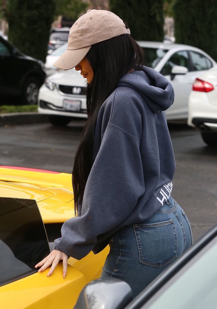 Streetstylesss's tweet photo. 🔥🔥🔥🔥🔥🔥🔥🔥🔥🔥 https://t.co/a4q0vEfDLC