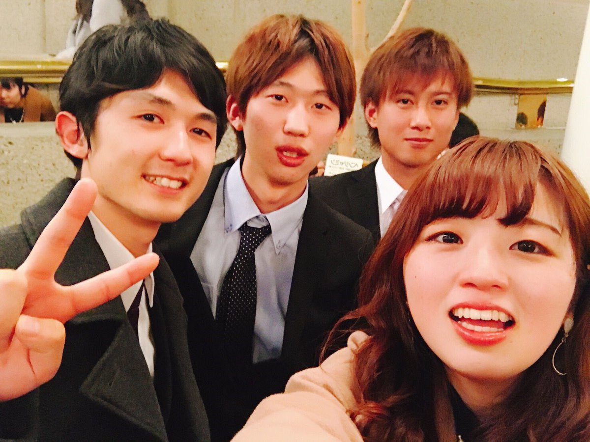 kaka70819's tweet photo. 美鈴の同窓会楽しかった！
全然みんなと写真撮ってないけど笑笑もっと撮りたかった
とりあえず深谷最高🙈
そして、辛部からの横とガスト💩 https://t.co/fgtUEGmn6x