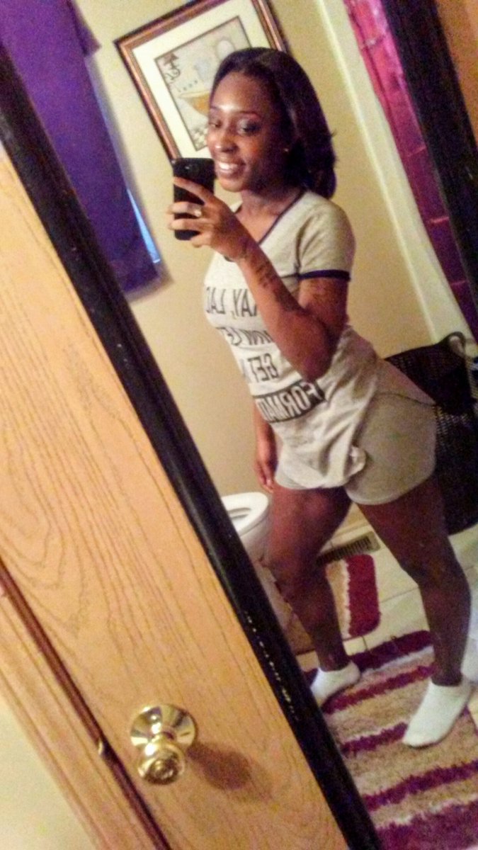 BreMurdaa3's tweet image. Morning😘😜