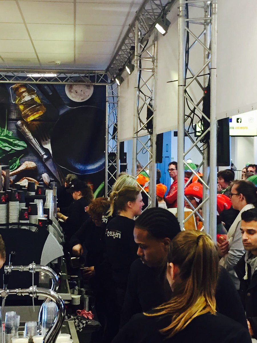 CateringTeuben's tweet image. Wat weer een leuk feestje @Thialf #EKallround #EKsprint #catering
