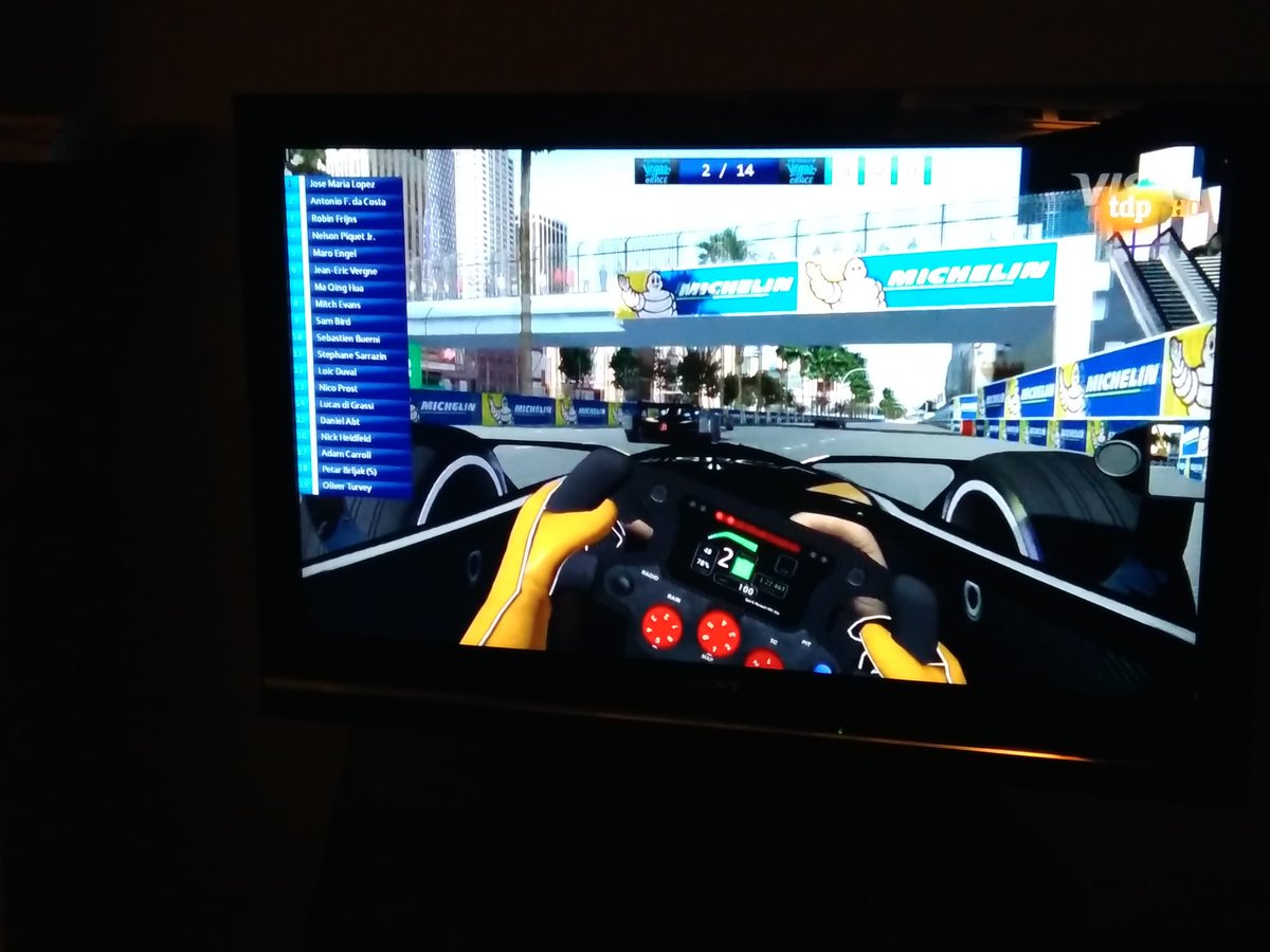 9BeaMartinez's tweet photo. @FIAformulaE God job! From Spain #VegaseRace https://t.co/1cJaglRUhU