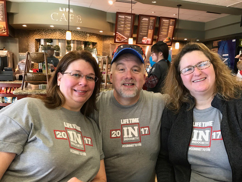 TriHardRon's tweet image. 1st Tri of 2017.  Their first ever.  We&apos;re off to a great start @CNNFitNation  #Committotri