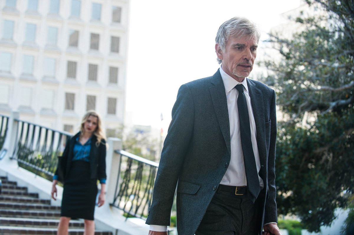 lailalarou's tweet photo. Billy Bob Thornton disfrazado de Imanol Arias en Cuéntame (aka Antonio Alcántara). https://t.co/HyjgCADTVp