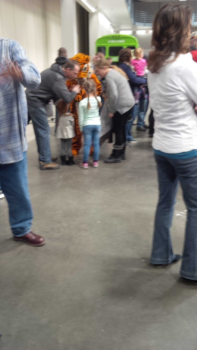 ITC_Crypto0's tweet photo. Kids got to meet the #stcloudTech Tiger at the @ISD742 #EducationExpo they really loved that!! @Followtechtiger #fun https://t.co/wXq50aITdP
