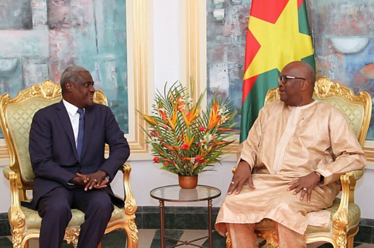 J'ai reçu ce dimanche au Palais de Kosyam @FakiForUA #Tchad <a href="/_AfricanUnion/">African Union</a> #lwili