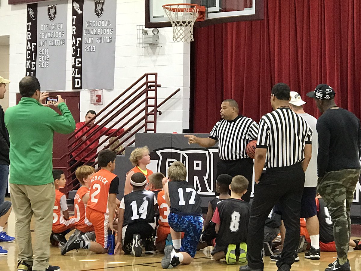 This is what it's all about. Official Daryl Gil going over the '3 second rule' after the game with our 8-10 y/o. #TeachingOurYouth #BBAL