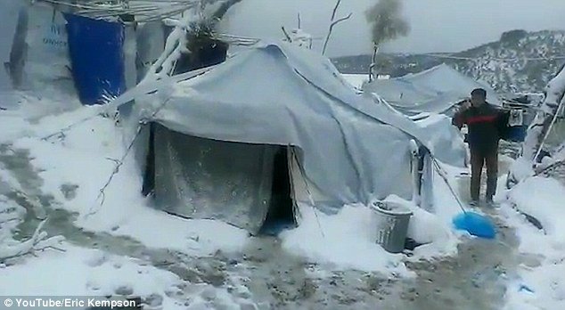JFCrisp's tweet photo. Shocking thing about the refugee shelter crisis in Greece is that none of the actors involved has bothered to respond to the publicity. https://t.co/cO0cui419I