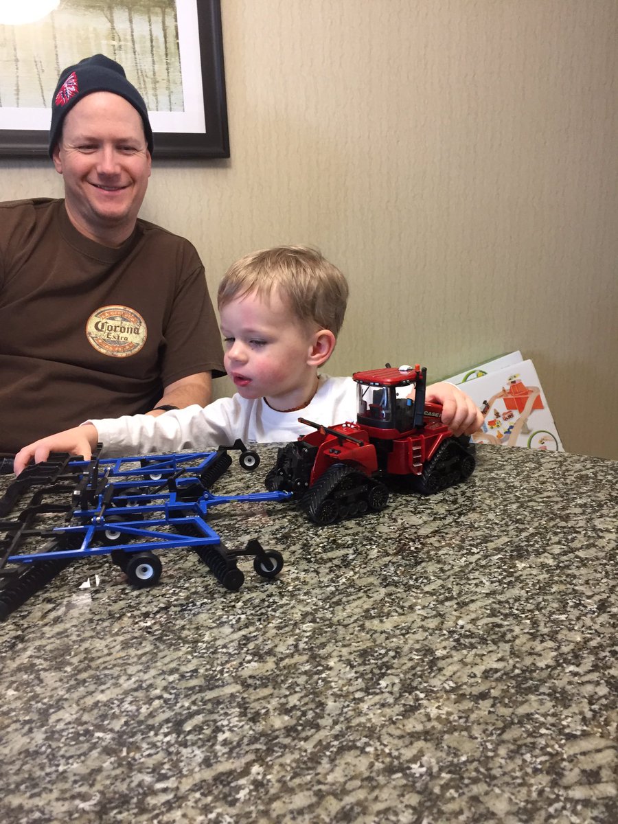 KoreyPeters's tweet photo. @bonesyboy9 your boy is a granite counter farmer. it's the most expensive land you can buy! #badyield #smoothride #teamtracks https://t.co/4hzupqW5pf
