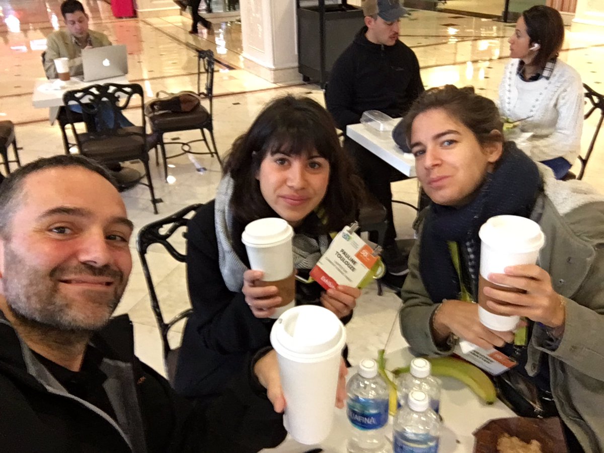 Go for the last day at #CES2017 for the <a href="/happeezteam/">Happeez</a> !