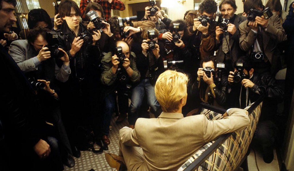 Rubynola82's tweet photo. #DavidBowie
Press conference at the Claridge Hotel, London. 1983
By Denis O'Regan
#photography https://t.co/OWNBX2Qdew