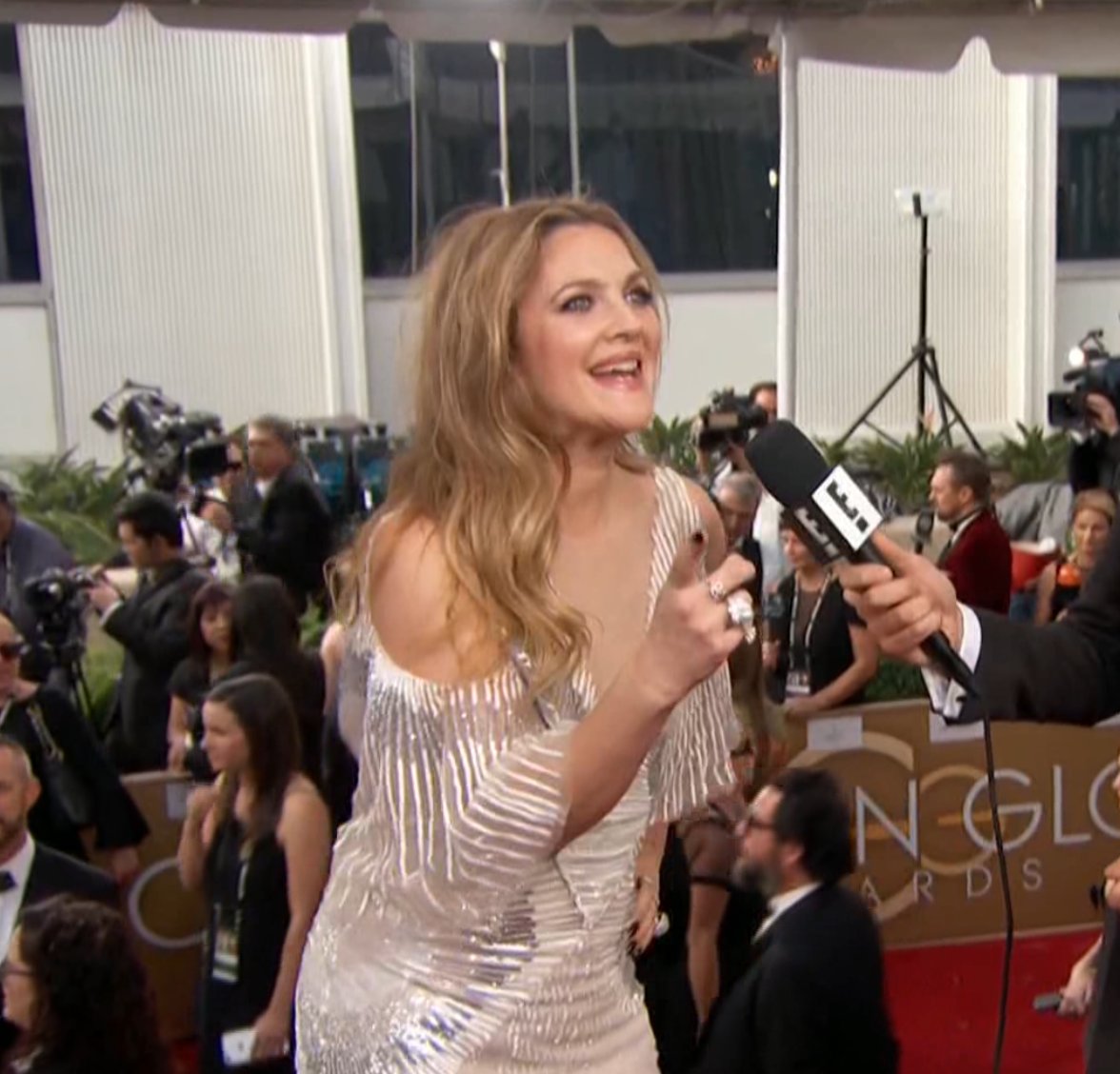 EW's tweet photo. When you realize it's only 90 minutes until the #GoldenGlobes! #ERedCarpet https://t.co/ugCcHj8qND