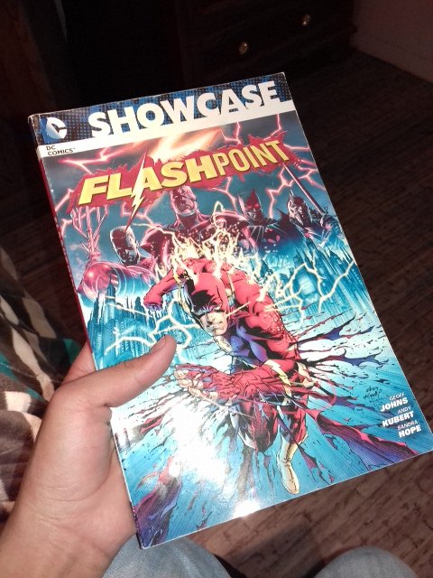 Tony_G_D's tweet photo. ¿y ustedes ya lo leyeron? 
#cómics  #Flashpoint
#flash  @Entinta_2 
¿qué comic es su favorito y por qué? 
@TheMrXOfficial @accesogeekcanal https://t.co/kT9btFWcff