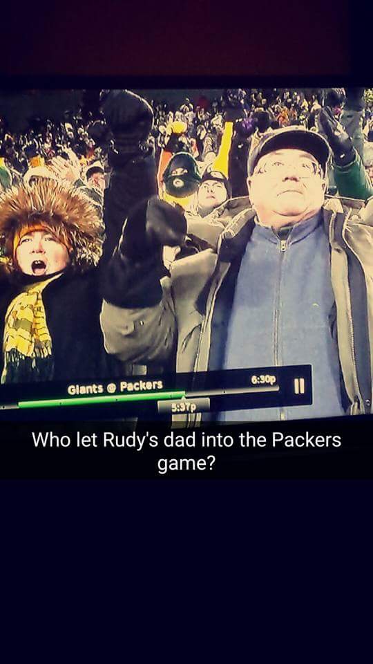 _laydoubt's tweet image. #NYvsGB who let Rudy's dad become a @packers fan?  Rudy, Rudy, RUDY!
