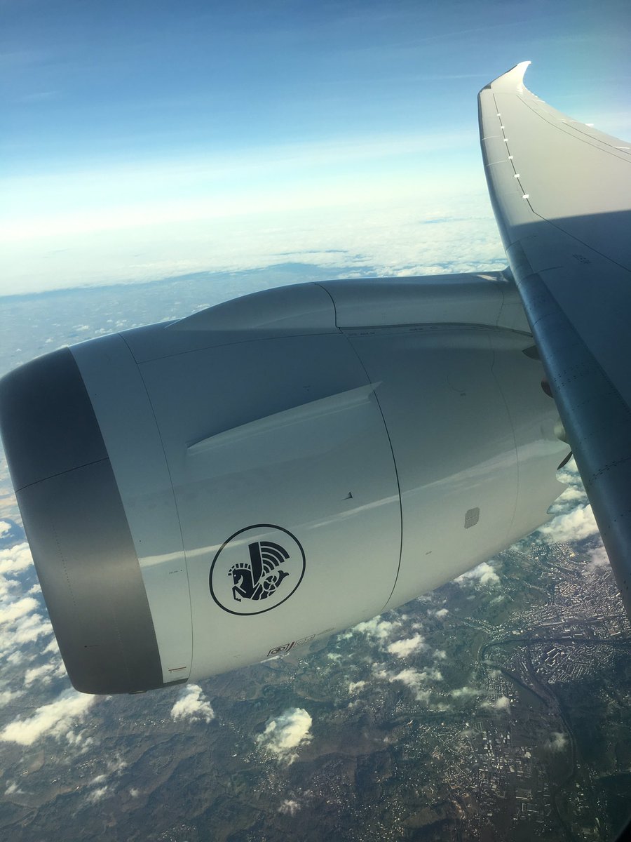 SebMorisseau's tweet photo. #AF789 welcome on board! Merci pour la boucle Tour de France sur le #b787 https://t.co/uDcFVPt07r