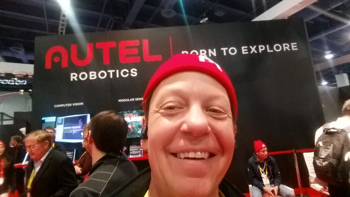 swinginmagic's tweet photo. Last day #autelroboticsCES #CES2017 let's go https://t.co/yHxUS032Ps