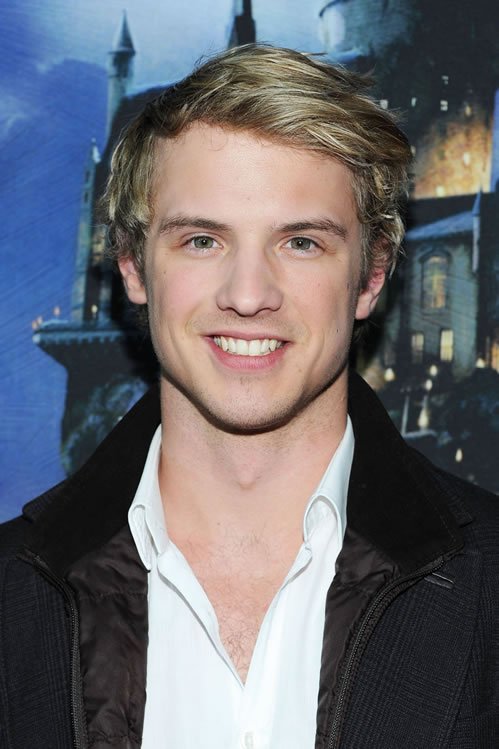 Happy Birthday Freddie Stroma 