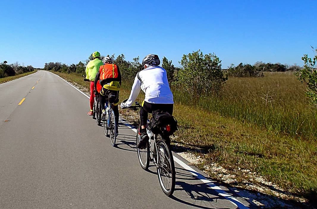 pcbikeflagler's tweet photo. This site helps you layer on the clothing by temperatures. So you can stay warm and keep riding! https://t.co/O7JrJgc9Yo https://t.co/SR7JbcYMve