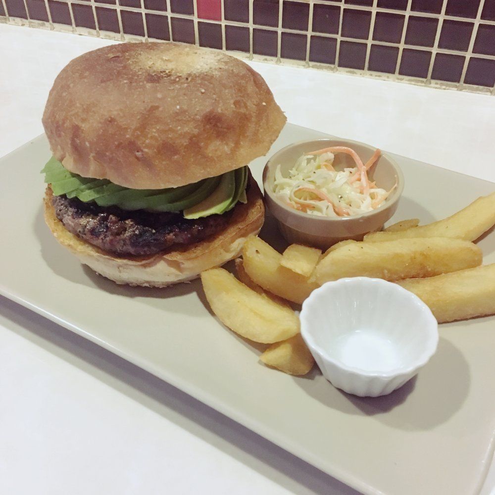 Travel in Japan - Fatz's Burger, Koenji Tokyo buff.ly/2jpRAEl #travel #japan <a href="/blogrtWORLD/">Blog Retweet</a> <a href="/YourblogRT/">BlogRT</a>