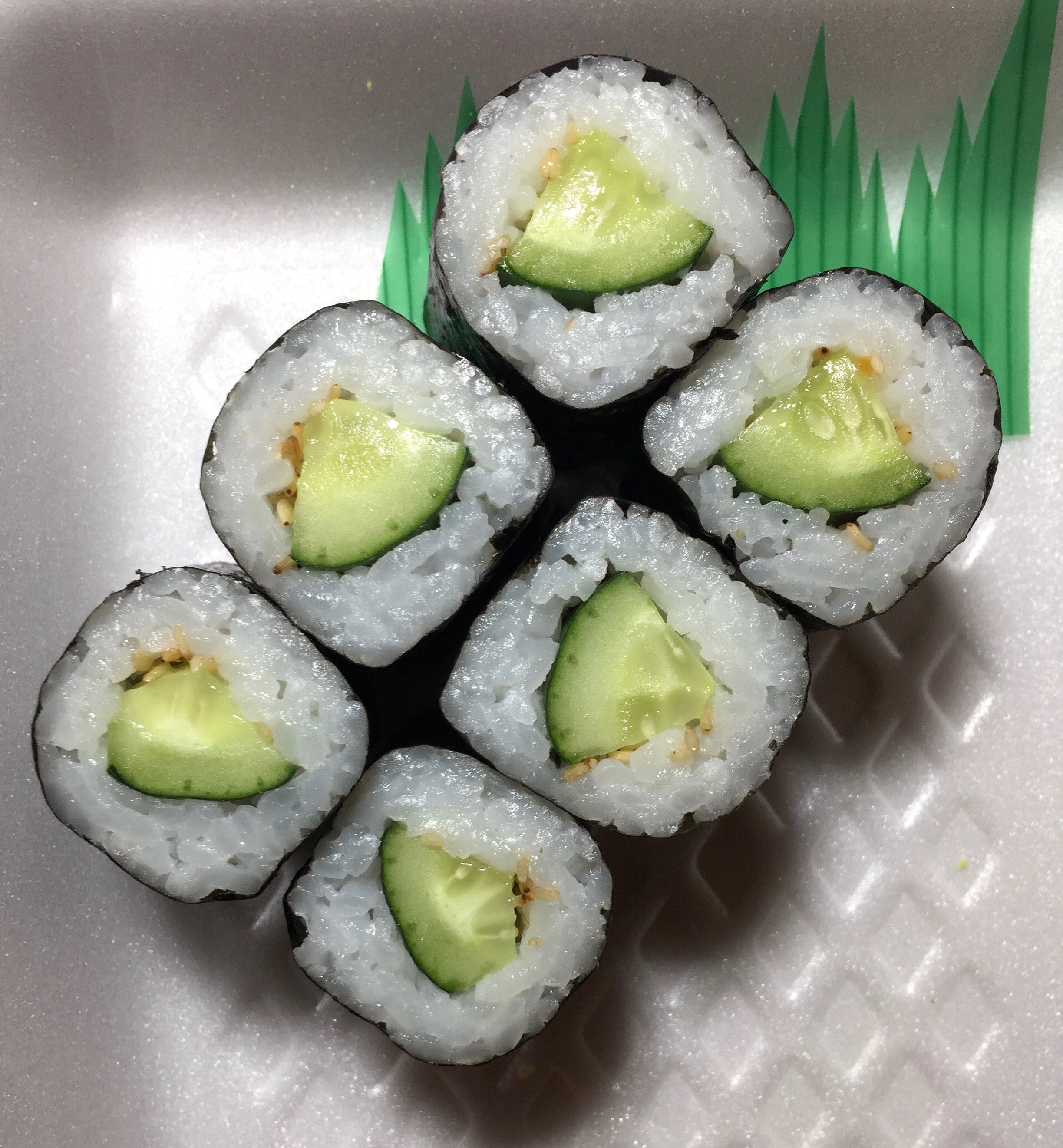 jurk Uitreiken aankomen Chef Jay on Twitter: "Kappa Maki (cucumber roll) Named after a mythological  Japanese character who loved eating cucumbers. Now you know… #sushi  #kappamaki https://t.co/z2ExM9jTfL" / Twitter