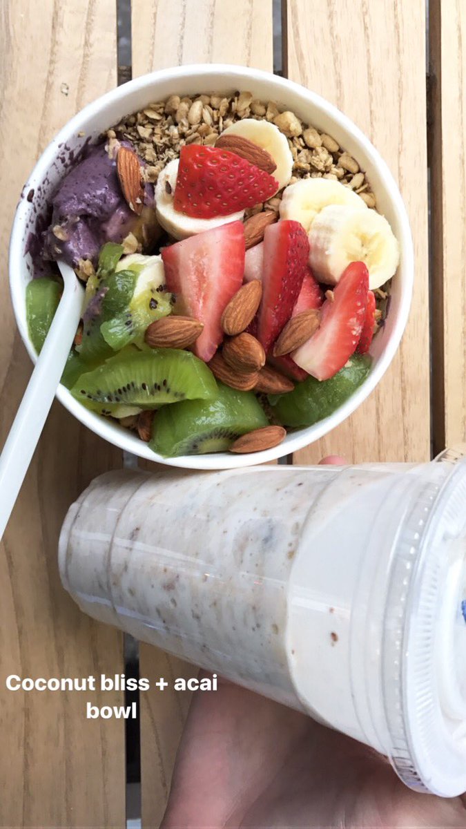 paumtzurita's tweet photo. Gran desayuno para empezar el día 💪🏼 https://t.co/8K1djftZvl