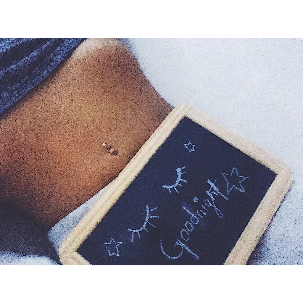 carolinelacombe's tweet image. 22.30PM
#dayoff #needsomerest #sleeping #sleepingtime #inbed #goodnight #athome #bellyring #piercing #belly