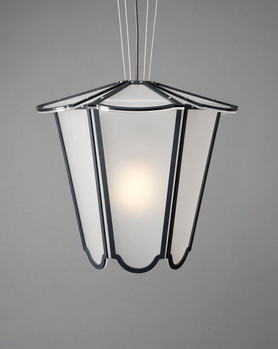 LutyensFurnitur's tweet image. Carrying on with our  #lightingrange... a spin on a #traditional #Lutyens design ow.ly/wFqG307NGL5 #acrylic #bespoke #lightingdesign 💡