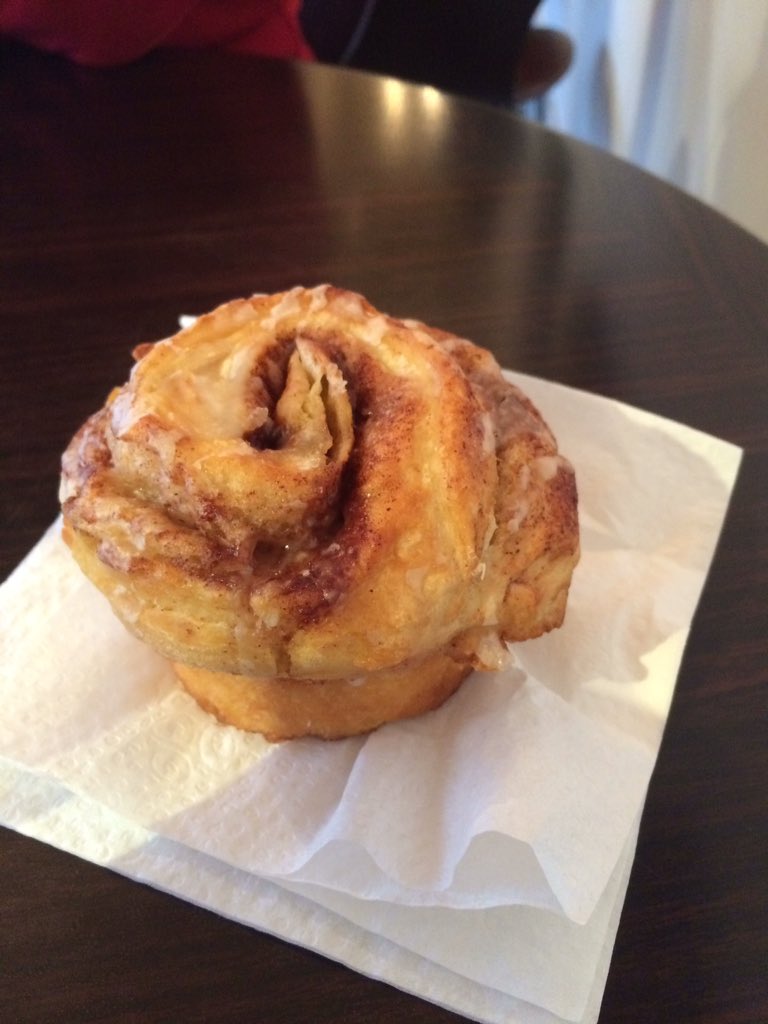 PopoffTessa's tweet photo. Stop #2 of our Vancouver Cinnamon bun tour. @EdibleFlours. https://t.co/MjnIM0et8f