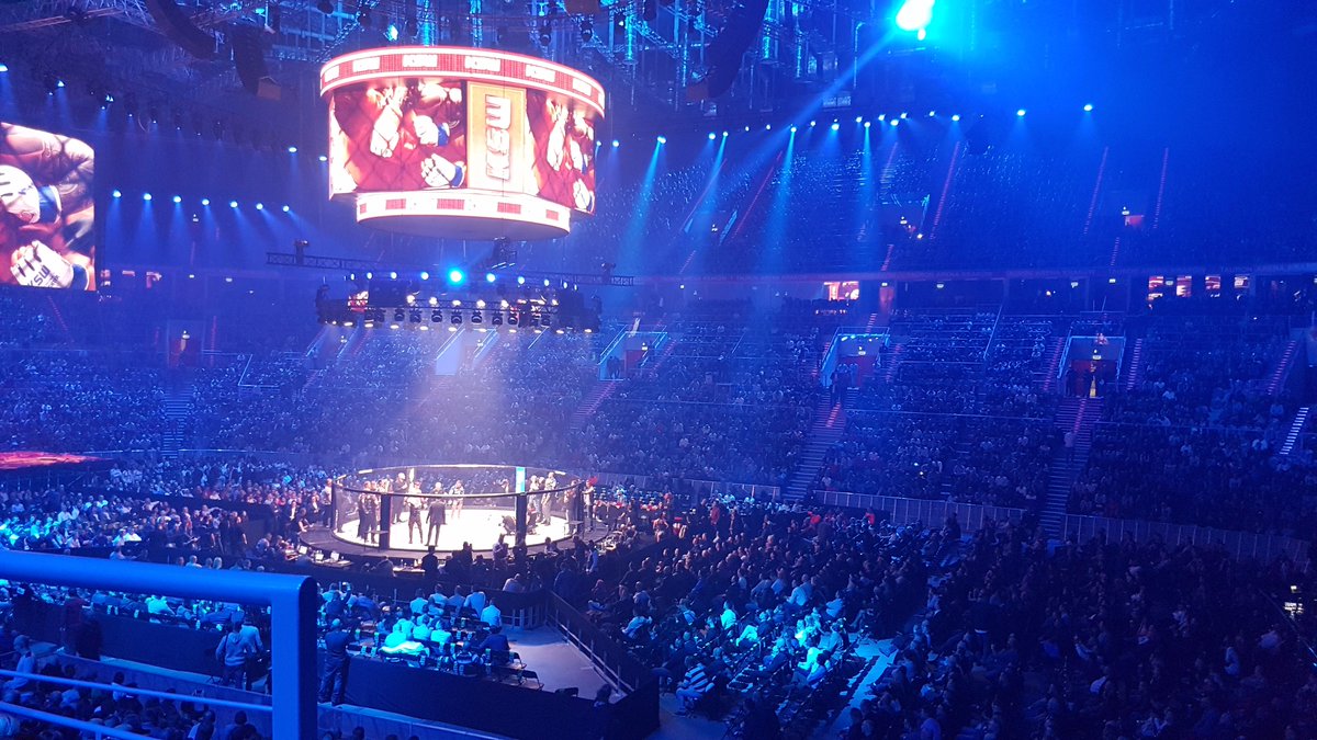 d_janikowski's tweet photo. #ksw37 Hala robi wrażenie :-) https://t.co/inAI6LsvSe