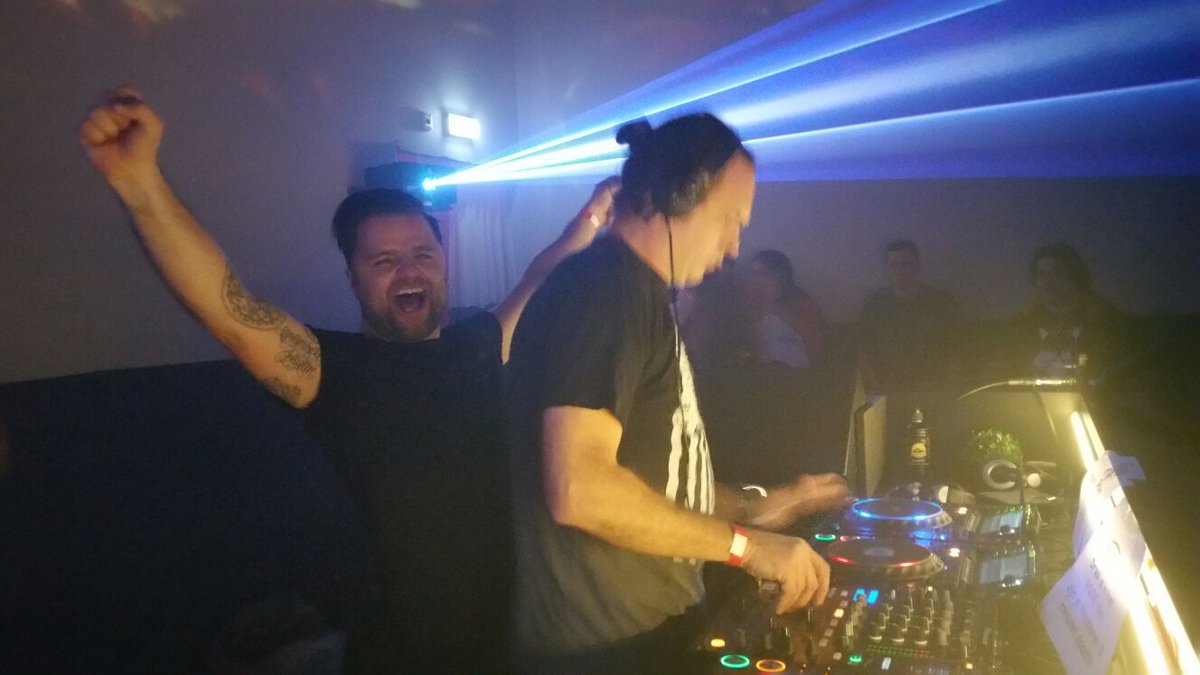 LadyChosenFew's tweet photo. @djchosenfew @officialdune @jflamman @CriticalMass_NL @DJ_BUZZFUZZ @LadyChosenFew #Remsy, Have a great Monday you all 💖☄ see ya soon. https://t.co/Y8NzWazZa7