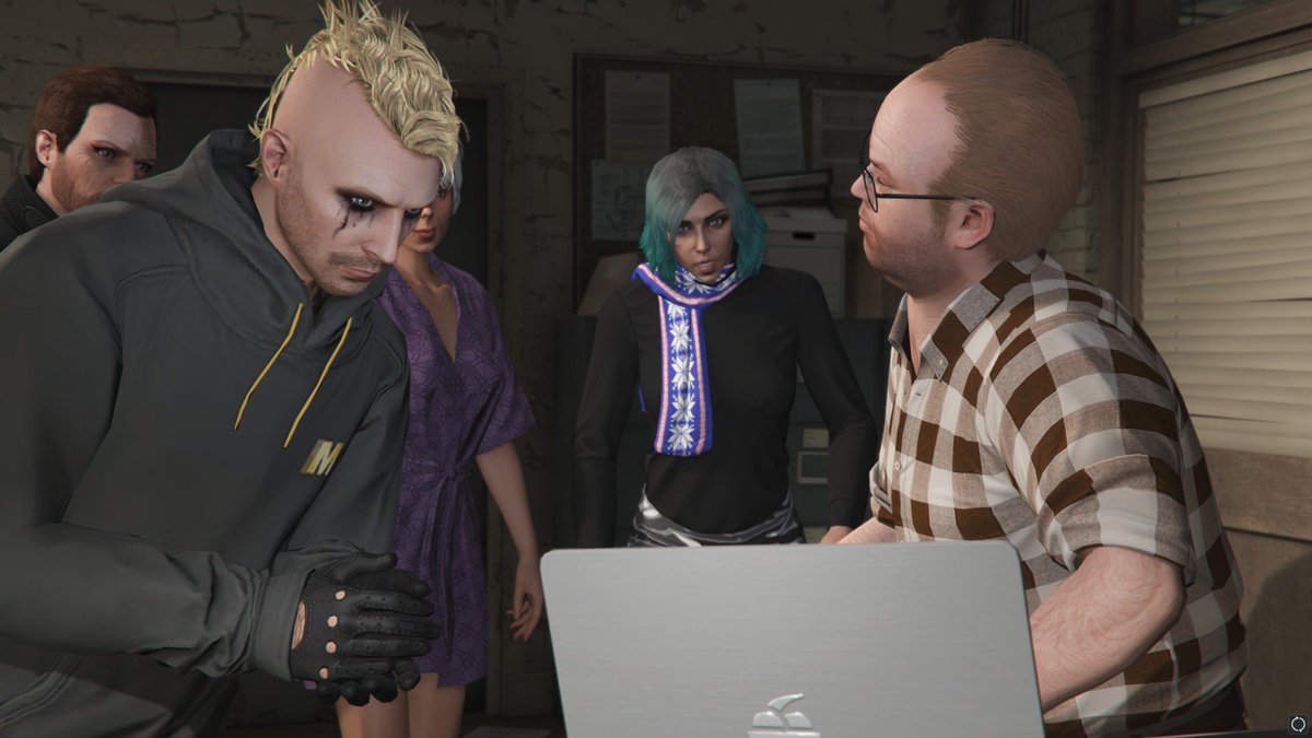 Scarpius84's tweet photo. Pacific Heist Final 👥🕵️🚓thank you @TheMeowMaker for the help☺️😎
#GTAV 
#GTAOnline 
#GTAPhotographers 
#Snapmatic 
#MOOD 
#SnapmaticArt
#TMGT https://t.co/BmSQRnXHey
