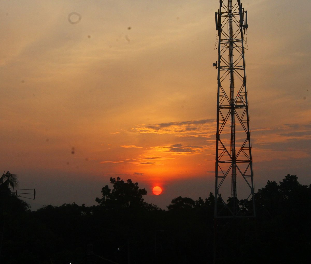 infobwi's tweet photo. Hadiah untuk #pejuangsubuh #sunrise #thesunriseofjava #banyuwangi https://t.co/vOdliriw13