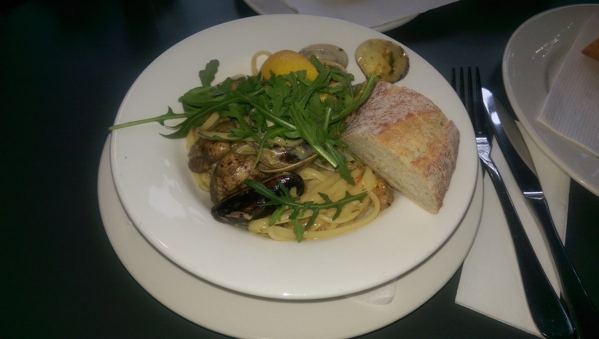 SandiaKalloe's tweet photo. Jaaroverzicht 2017 (1) #sosolobie #Food @AartiNarain #Amsterdam #Noord #ijkantine https://t.co/33qQu8Yg1J