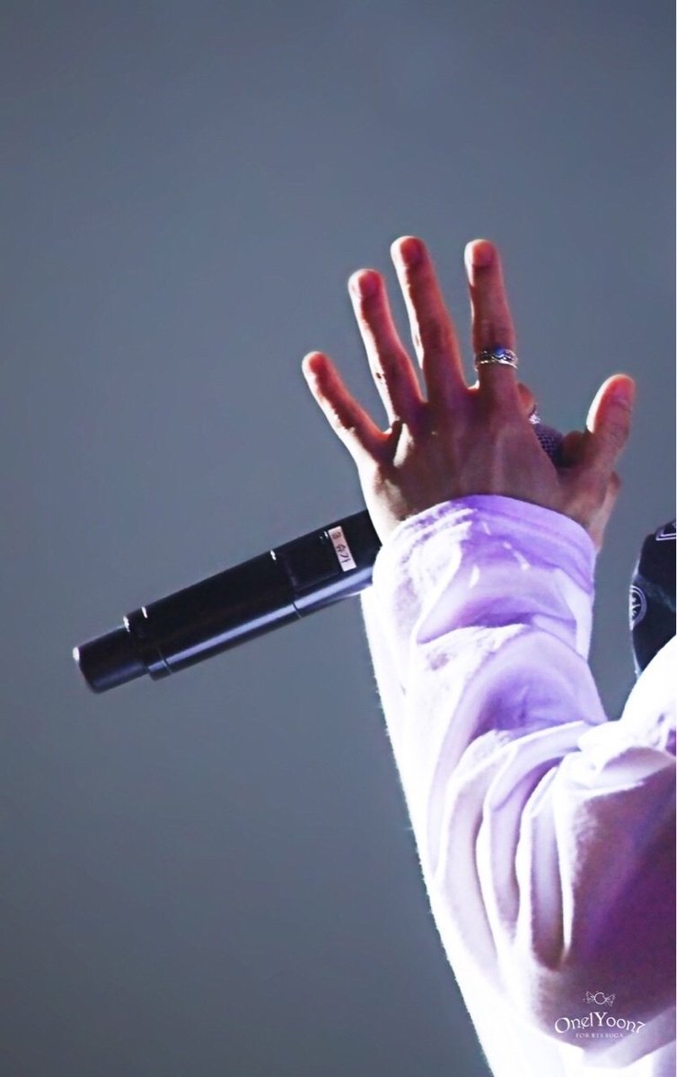 sugaupdates's tweet photo. Min Yoongi's hands appreciation tweet. https://t.co/JL6RFklPFP