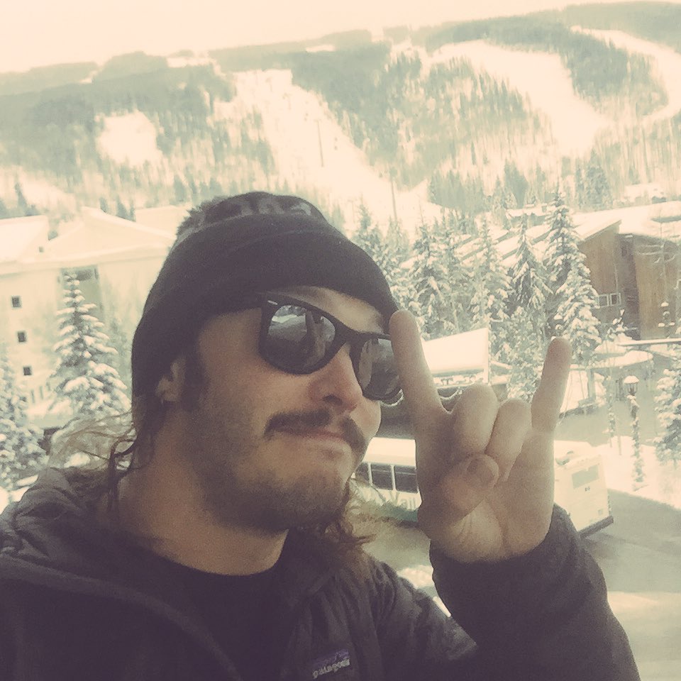CHERUBlamusica's tweet photo. No better way to finish off a twenty hour drive from TN to CO, than four hours on the mountain in Vail! In a word... STOKED! #24hoursofpower https://t.co/TpRt3qSZpJ