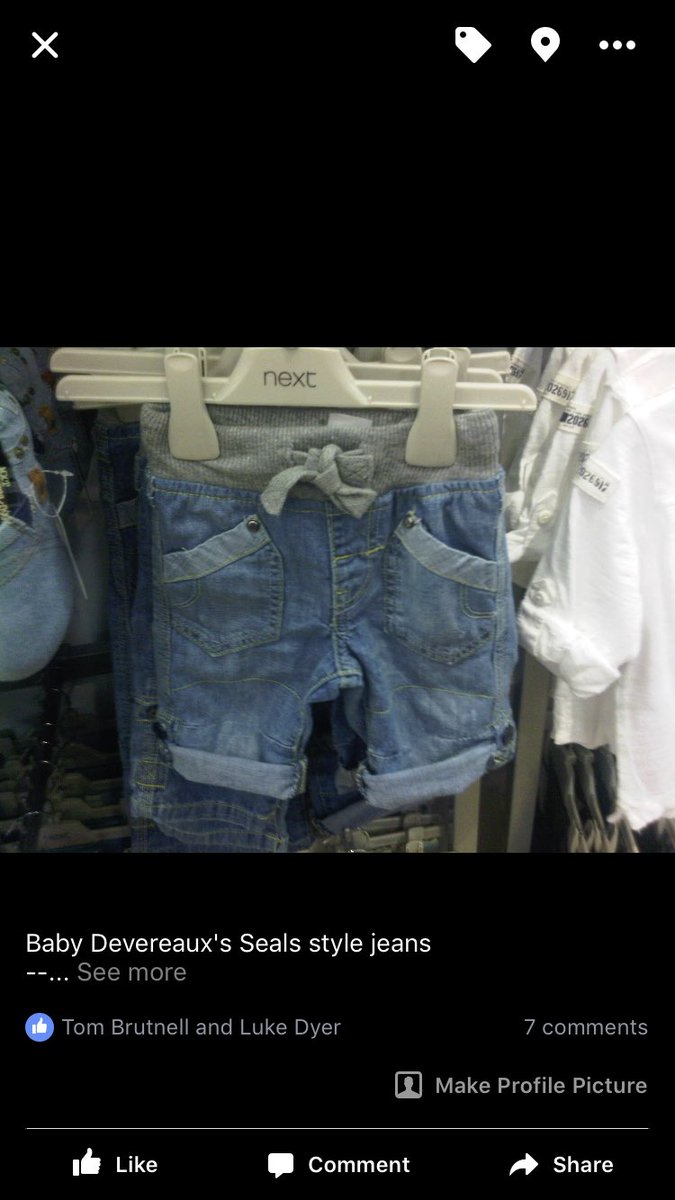 ChrisDevereaux_'s tweet photo. @ravelarrr @DannyGinge88 @Lukewba 😂😂🤣never forget them jeans with elasticated waistband he used to wear... #BackIn2011 https://t.co/BQaPxsYi9w