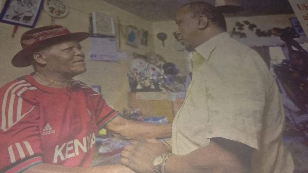 thought football is Kandenge in Swahili.Kandenge na mpira..kandenge na kwenda.#QuickRecoveryKandenge @inooroke@Jeff_KuriaM <a href="/refereemwenyewe/">Referee Mwenyewe</a>