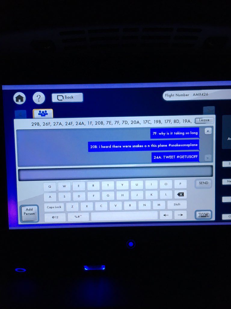 Sasha_fiercey's tweet photo. I started a group chat with the entire plane #getusoff #jfk https://t.co/VwxiipsVKe