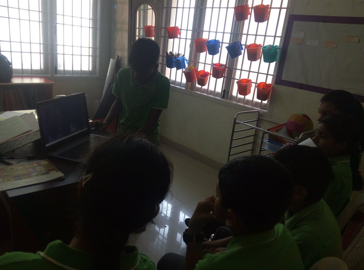 SmithaBijoy1's tweet photo. @akshararbol #aais_wm grade 5 mini exhibition..gr 6&amp;7 as visitors... https://t.co/uG8053b0KT
