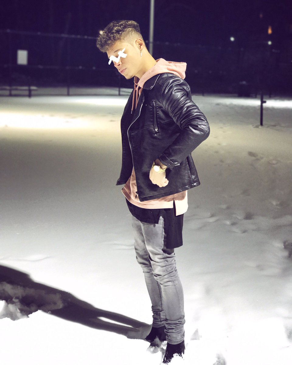arioarmanie's tweet photo. El amor es ciego, Vos me amas ? πΉ #TeamArio #Mix5 https://t.co/CJCIdXdrLK
