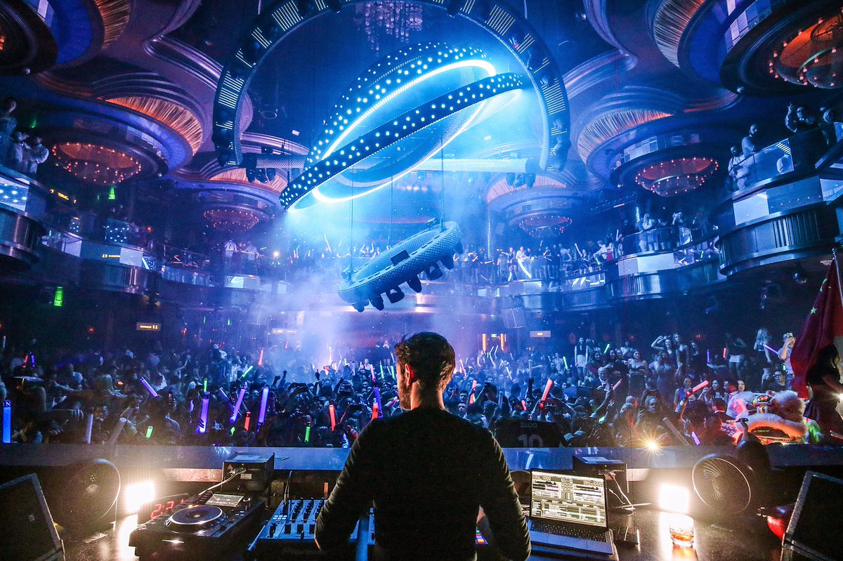 Zedd's tweet photo. My new Vegas home. https://t.co/eDhuTcqgPN