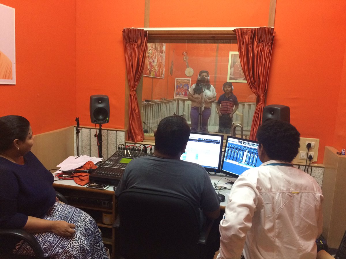KiritJasani's tweet photo. Voice dubbing, an extremely important aspect of TVC. In their debut ad all three characters have done #ReallyGoodJob https://t.co/gXRo4u7gxQ
